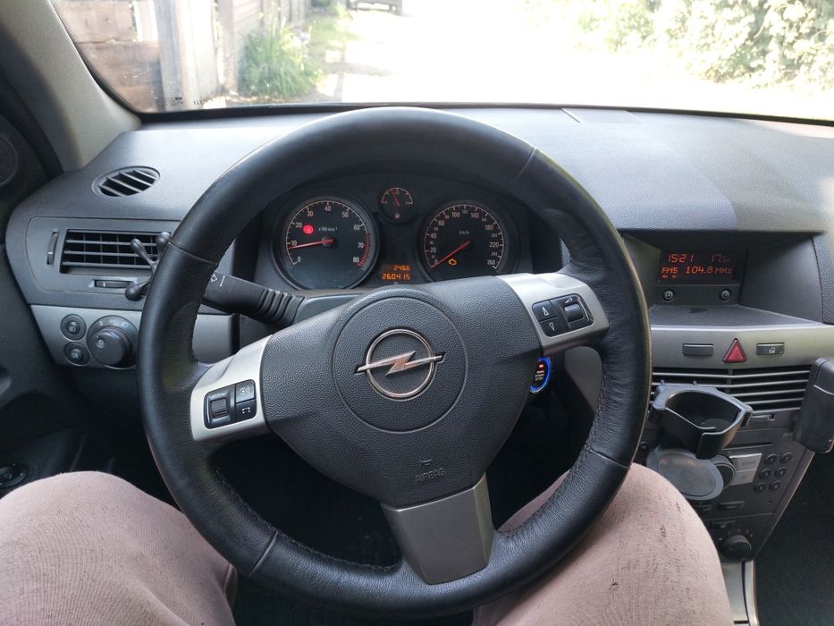 Продам Opel Astra H