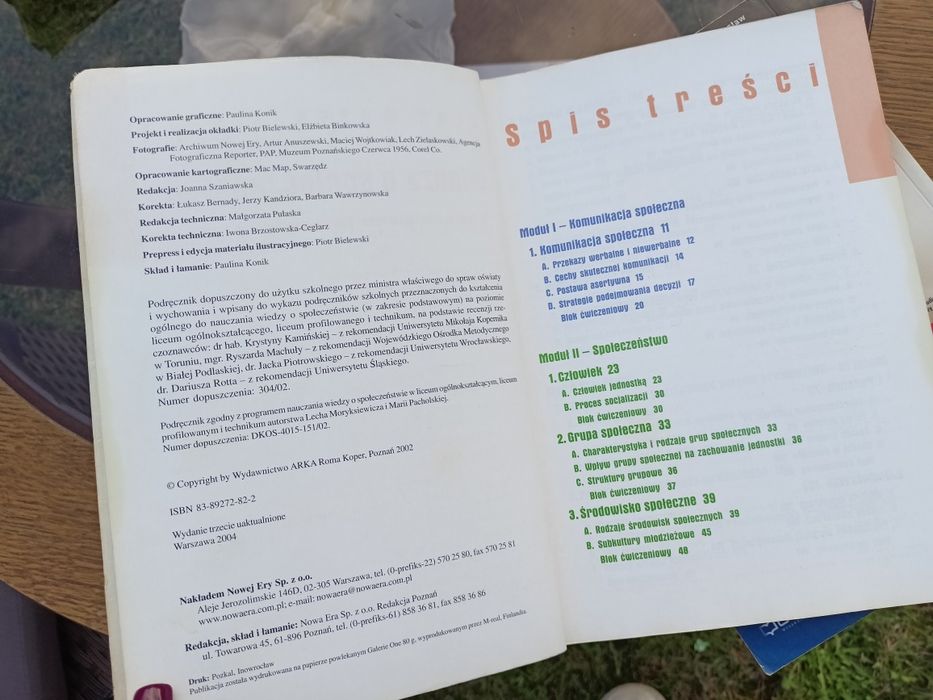 WOS + wiedzą o kulturze liceum, podręczniki