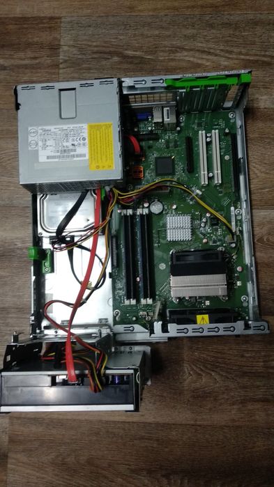 Брендовый компьютер Fujitsu Siemens Esprimo E5730