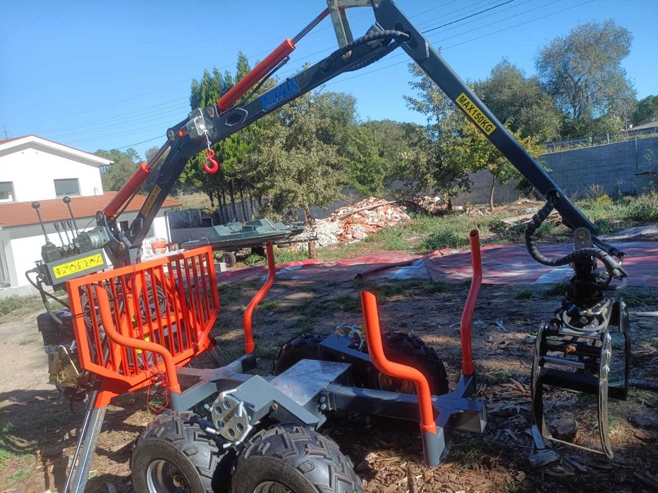 Reboque florestal de 2 toneladas com grua