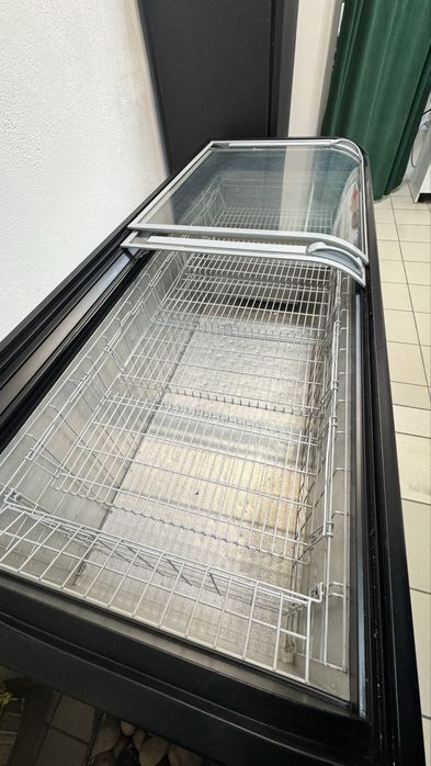 Продам Морозильную камеру
