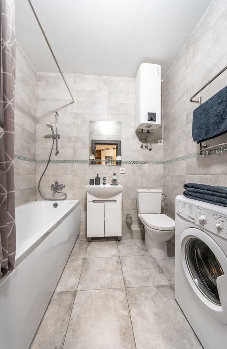 Продається готова 1-кімн.квартира ЖК Варшавський 40 кв.м, 11 поверх