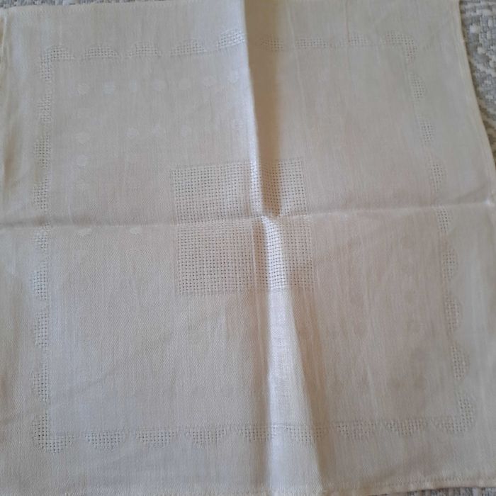 Серветки нові льняні