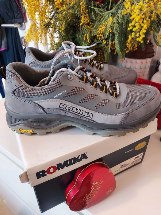 Фирменные оригинал кроссовки ботинки Romika