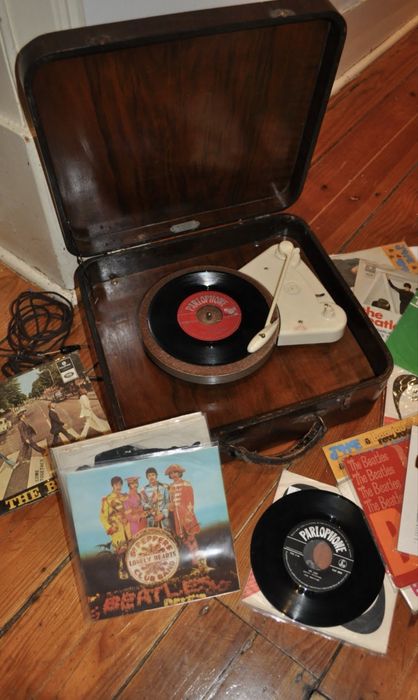 Compro Singles/ EPs dos Beatles