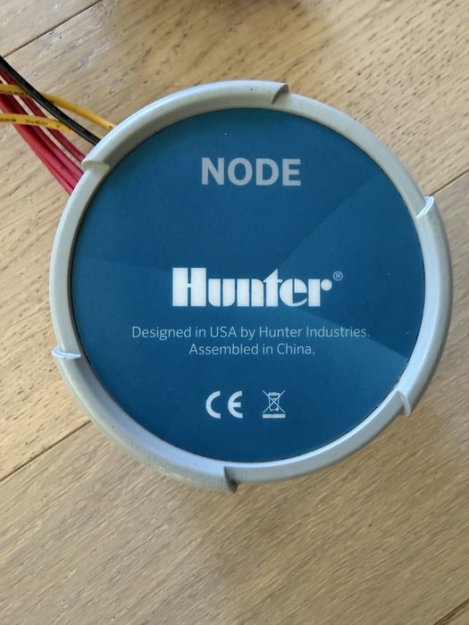 Hunter NODE 400 Sterownik nawadniania 9VDC niebieski bez cewki 4 sekcji