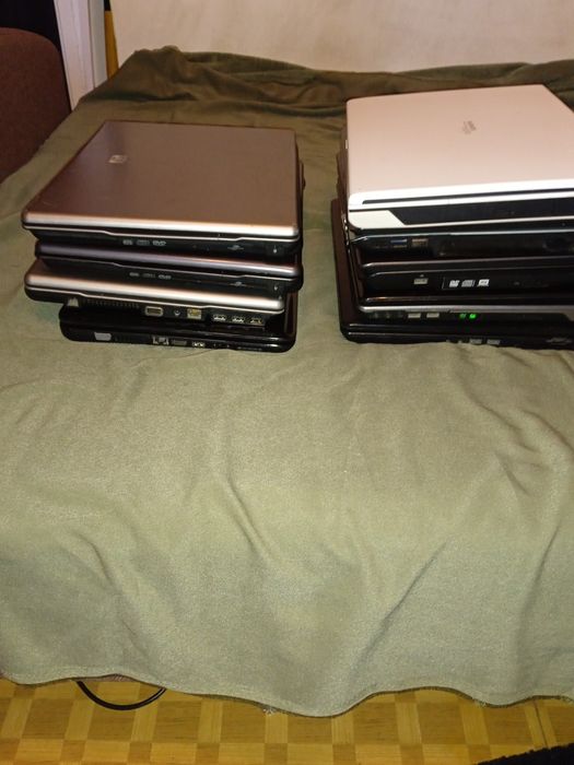 Laptopy 13 sztuk