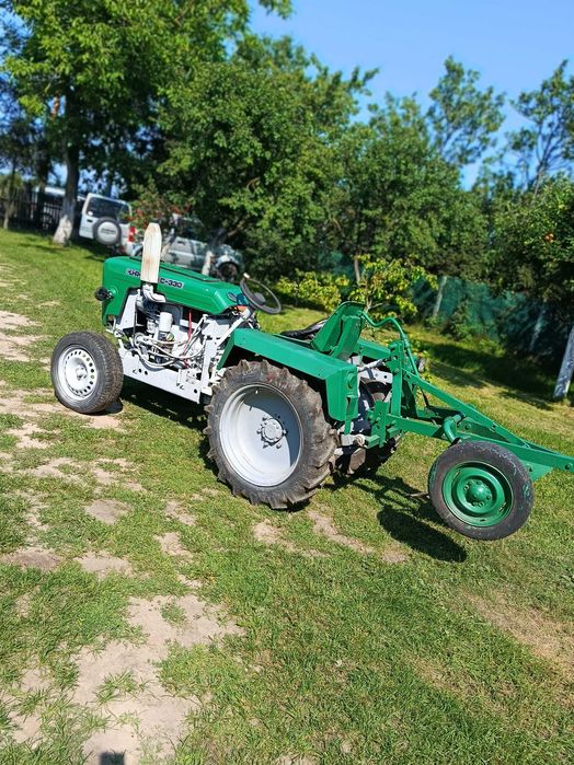 Traktorek ogrodniczy Diesel C330