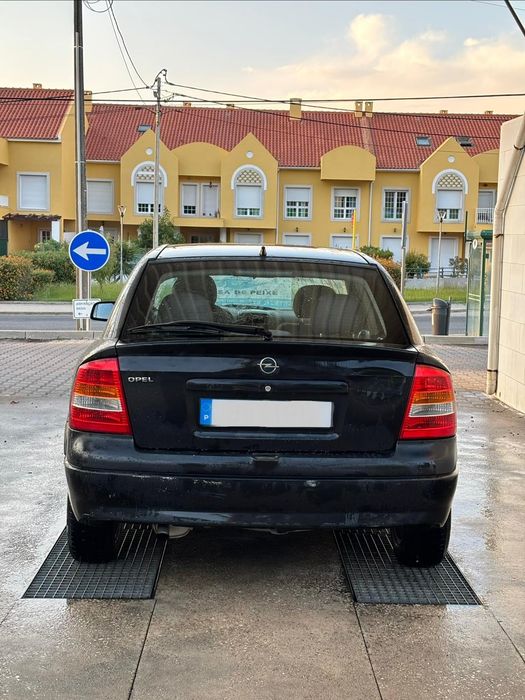 Opel Astra Preto 2000