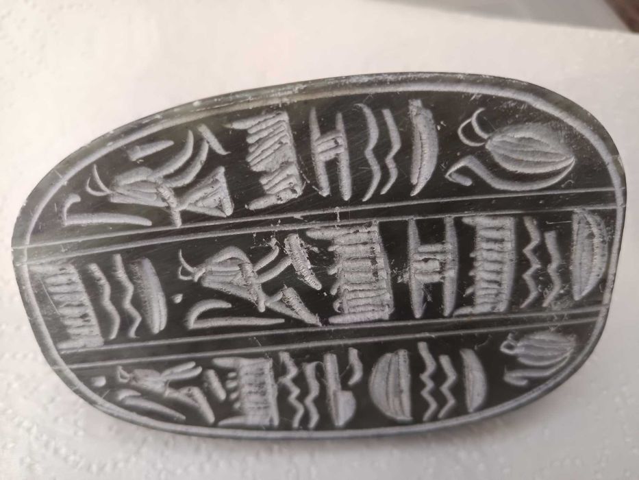 Escaravelho egípcio pedra(20) e tambor marroquino barro primitivo(50)