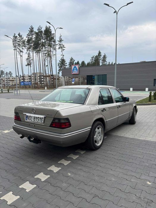 Mercedes W124 200D