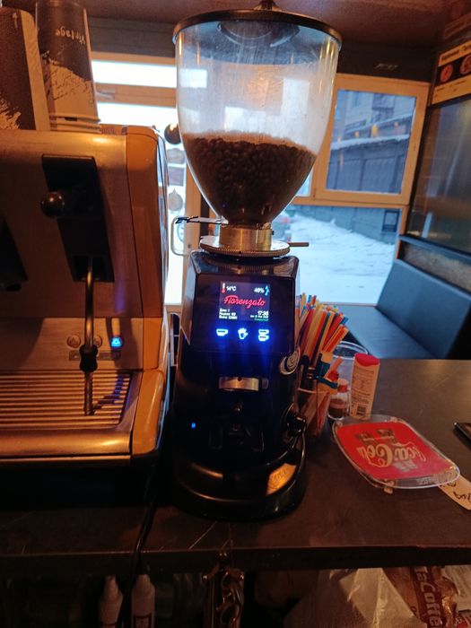 Продам професійну кавомашину