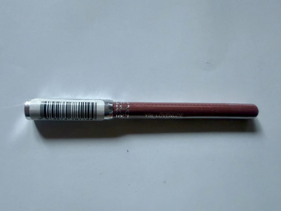 Konturowka do ust YSL nr 1