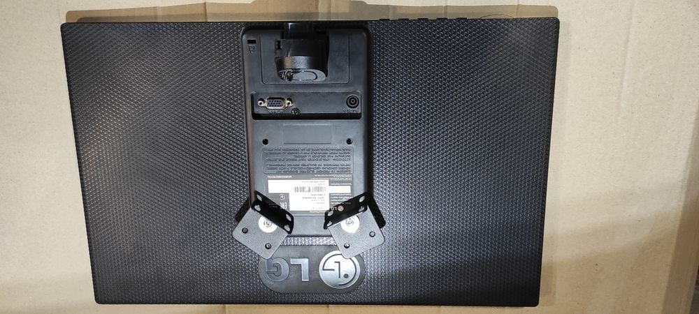 Продам или поменяюсь мониторы 19 дюймов бу