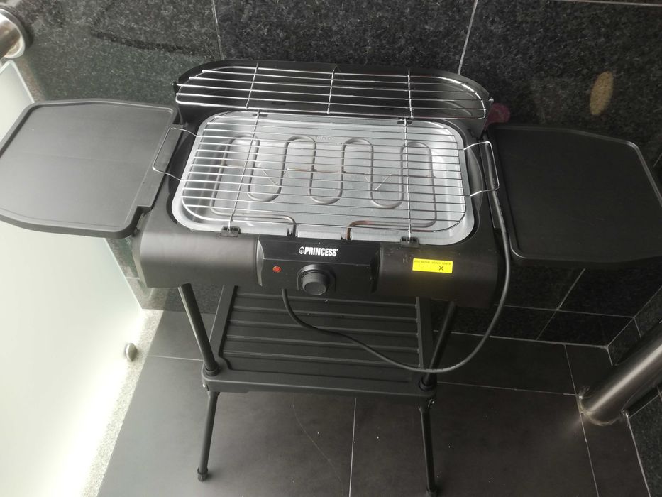 Barbecue Elétrico Princess 2000w (só uma utilização)