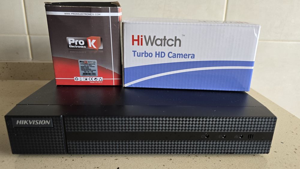 Kit Segurança HIKVISION + HiWatch – Quase Novo!
