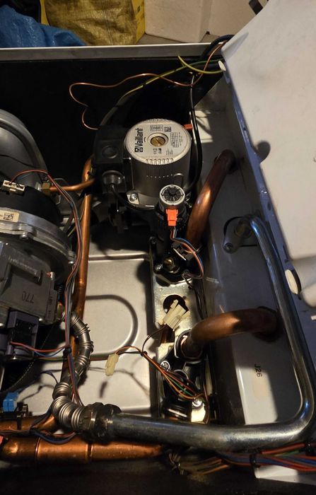 Kocioł Gazowy Vaillant ecoTEC pro VC 226/3-3 kondensacyjny jednofunk.