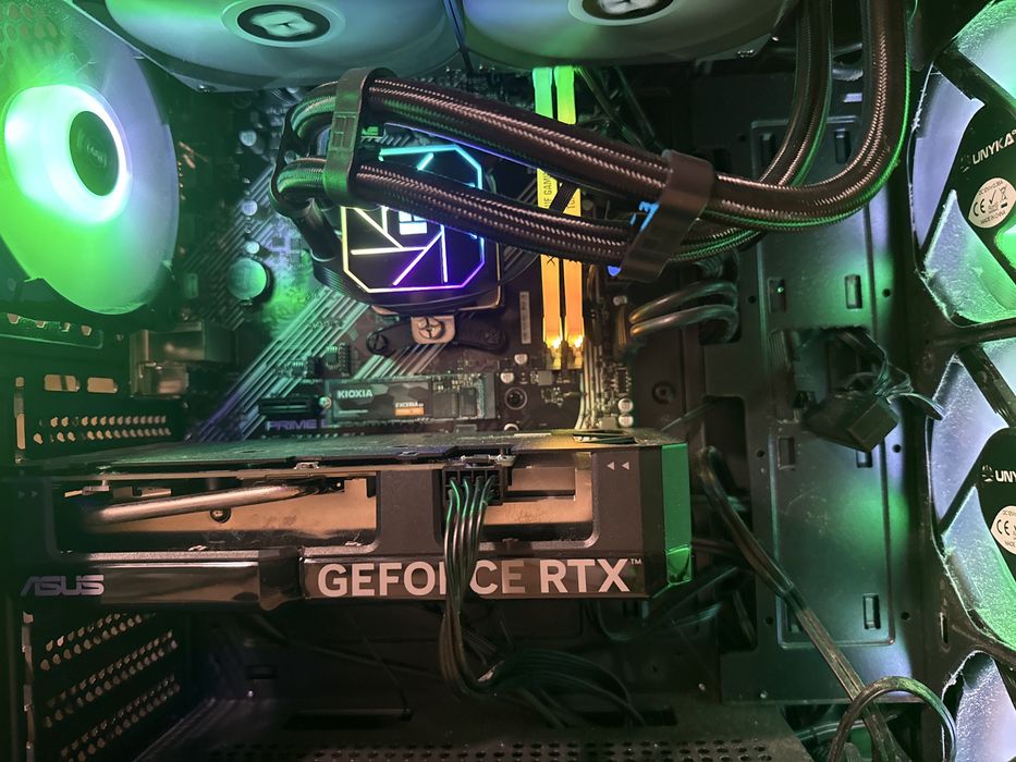 Torre Gaming Asus
