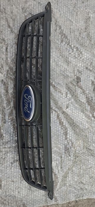 решітка радіатора FORD FOCUS  2