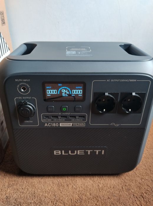 зарядна станція Bluetti AC180