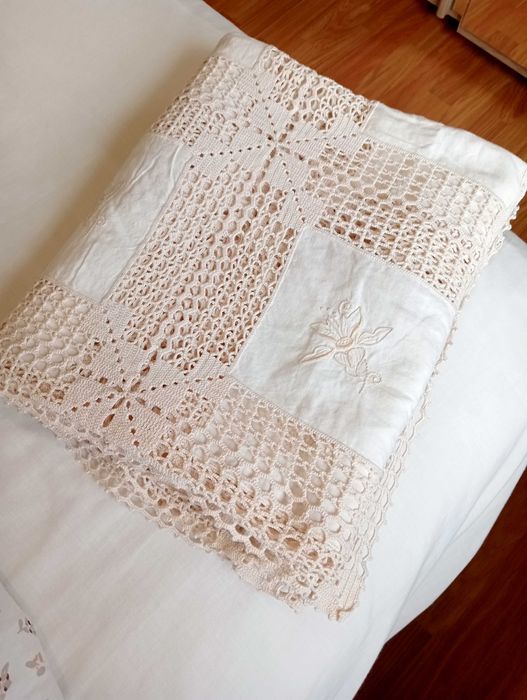 Toalha de mesa em croché