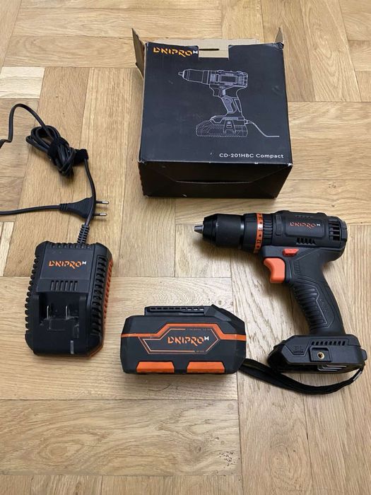 Шуруповерт Dnipro m CD-201HBS Compact