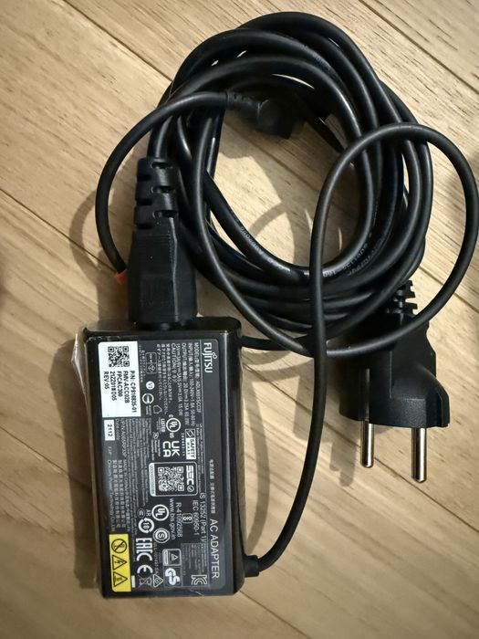 Zasilacz Fujitsu 65W USB C