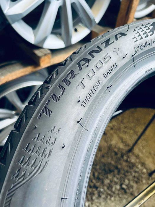 Шини Резина Літні 23Рік  255 40 18 Bridgestone Turanza T005 2шт