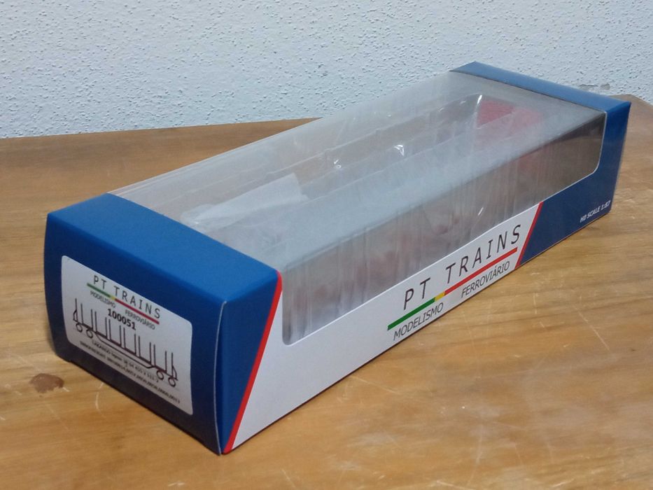 TAKARGO H0 1/87 - vagão plataforma Sgnss com fueiros - PTTRAINS 100051