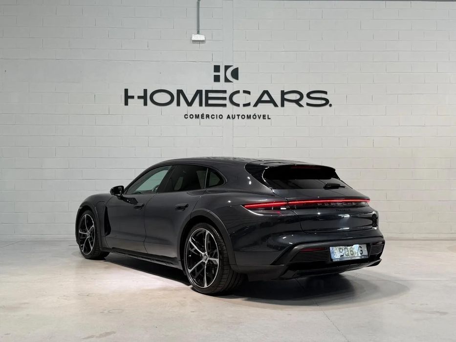 Porsche Taycan Cross Turismo 4