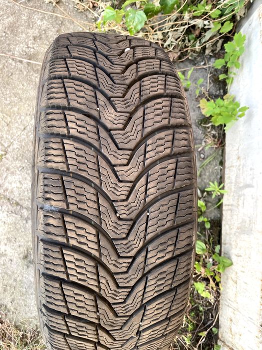 шини б/у  205/55 R16