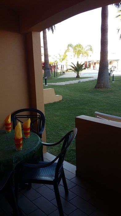 Agradável Apartamento, Condomínio privado c/piscina