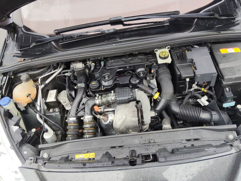 Peugeot 308 de 6 velocidades 1600 HDi 110 cv