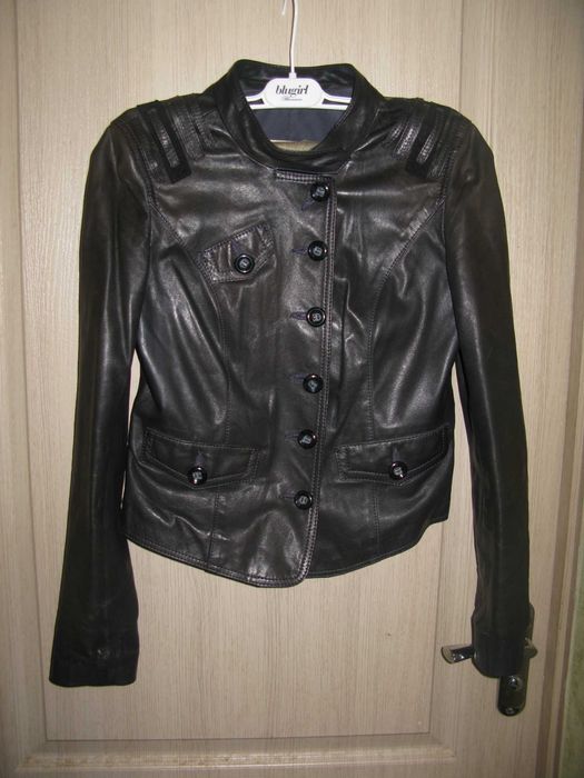 Куртка жіноча шкіряна М-ка  стан +