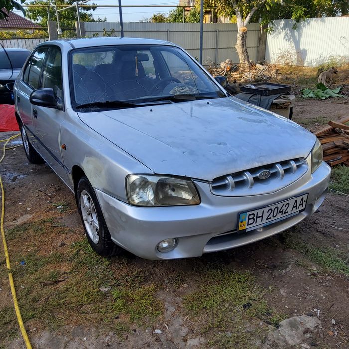 Huindai accent 1.3 автомат