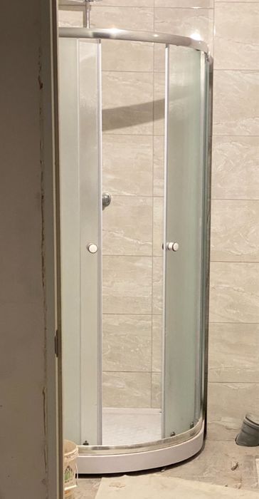 Душова кабіна. Піддон. Душова система