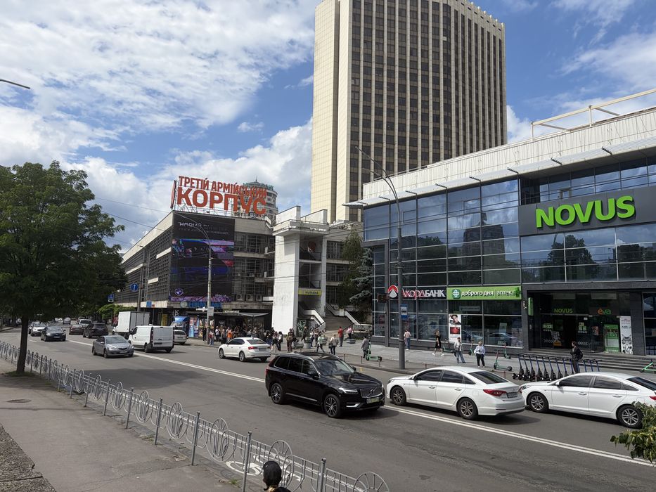 Офіс 272–633 м² у Центрі Києва | Генератор | Батареї | Метро Золоті Ворота  5 хвилин - View 4