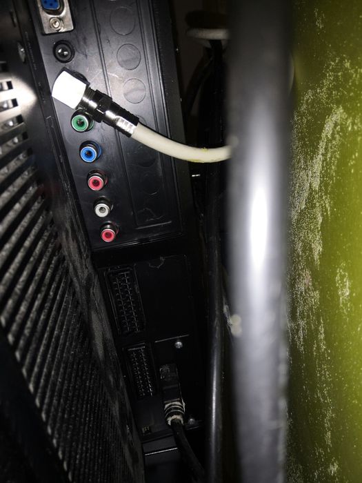 Телевізор 42дюйми  HITACHI