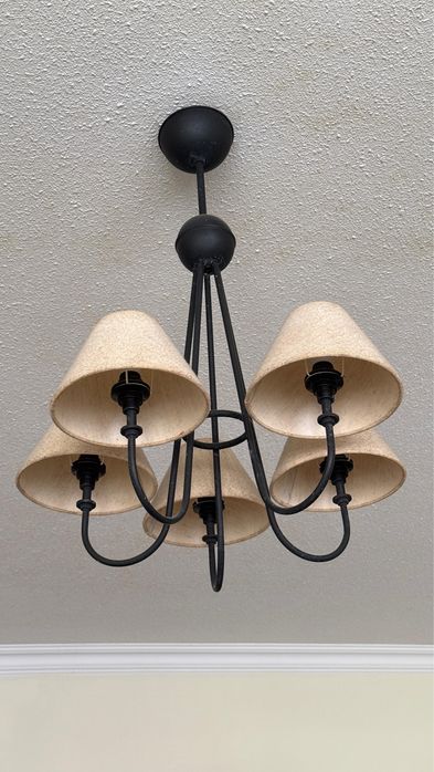 Black Iron Ceiling Lamp – Rustic Style – €50 Negotiable