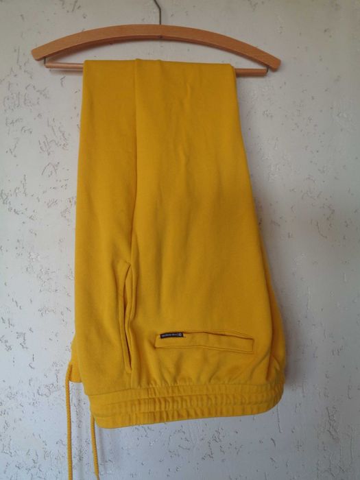 CROPP męskie spodnie dresowe L