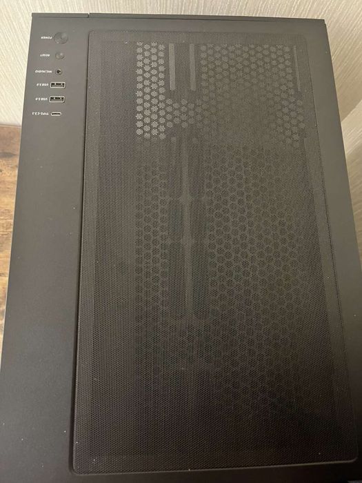 Корпус + материнська плата Asus tuf gaming B450 plus II