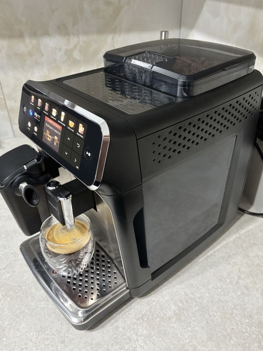 Кавомашина Philips late go 5400