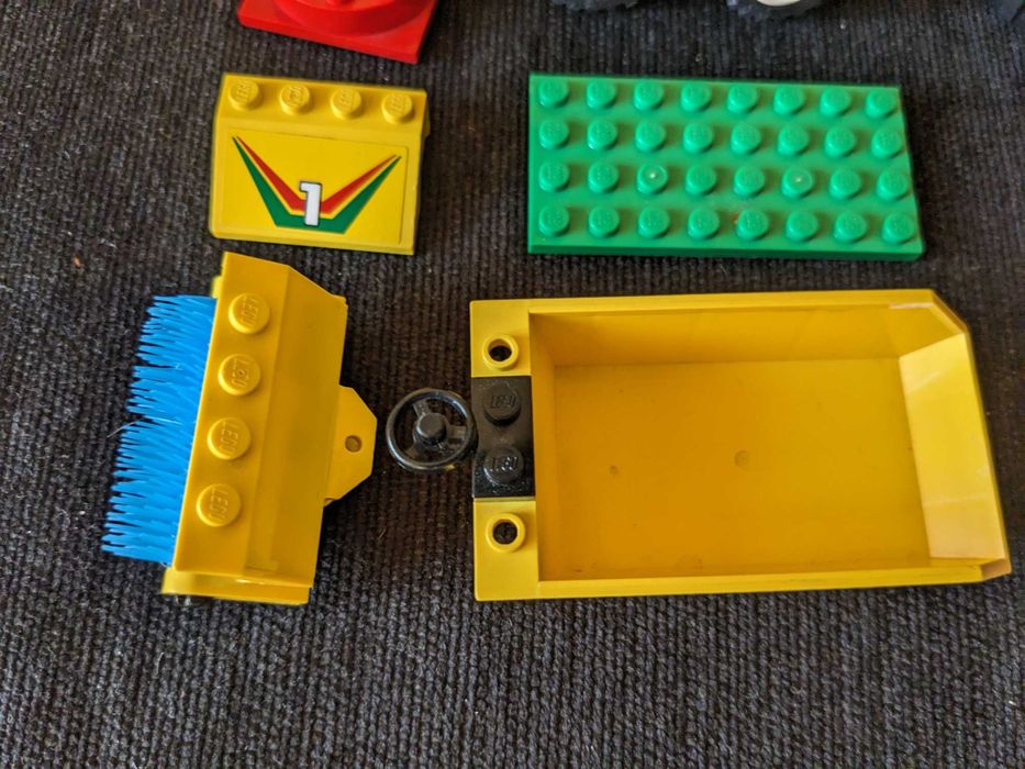 Części od 6649 Town - Samochód do zamiatania ulic + części City