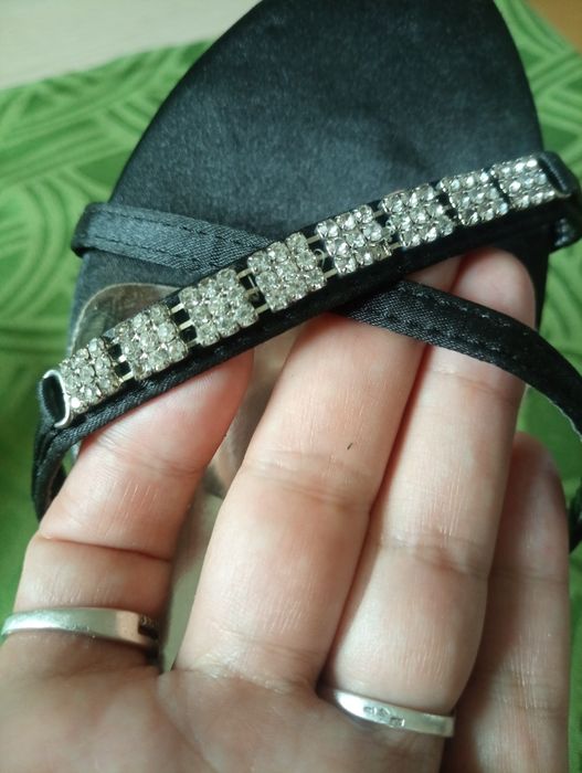 Sandałki na szpilce z cyrkoniami rozmiar 40