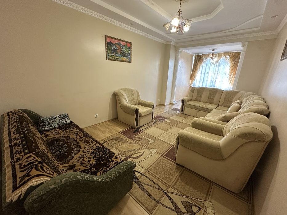 Продаж 3 кімнатна квартира з власним подвірʼям вул. Тисменицька