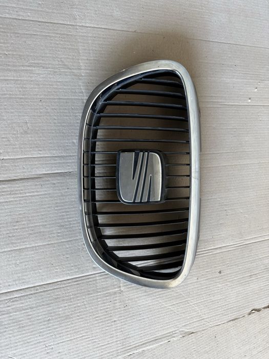Радіаторна решітка Seat Altea