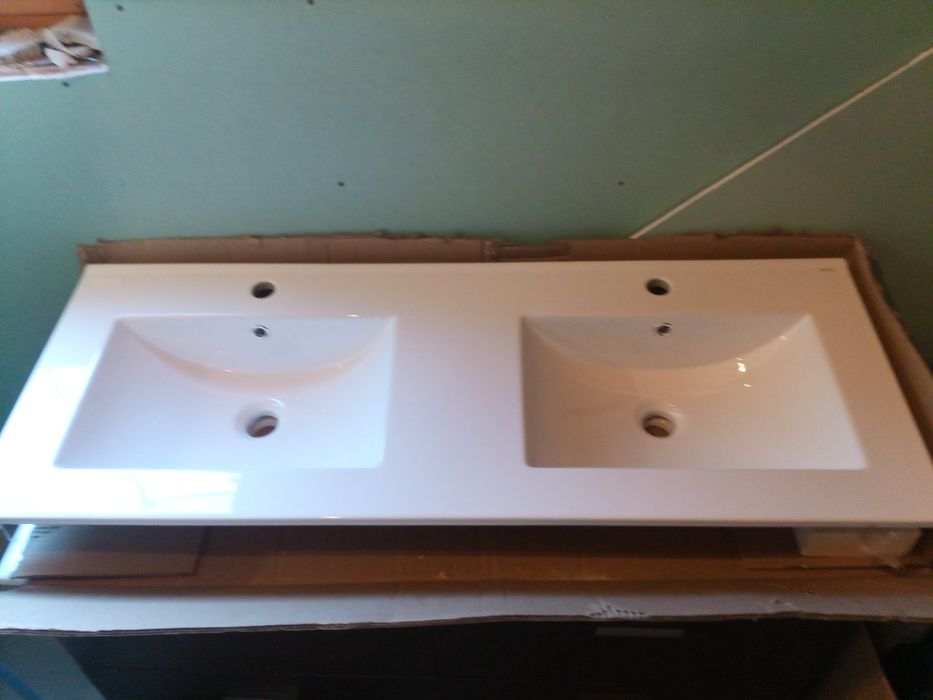 Umywalka dwukomorowa