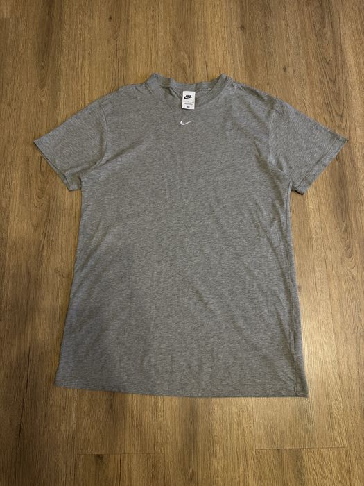 Футболка Nike центр лого