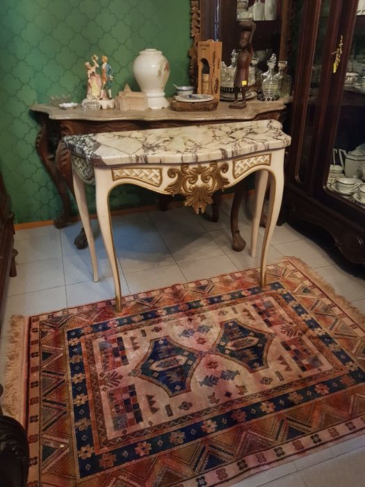 Bonita credencia Luis xv