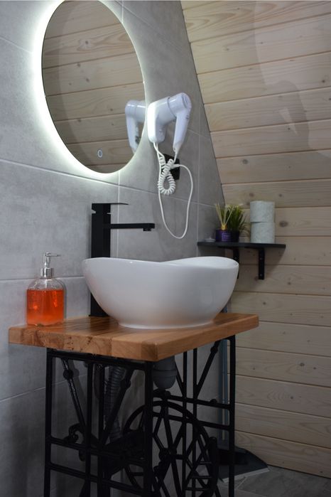 Оренда котедж з чаном в Карпатах у стилі А-фрейм